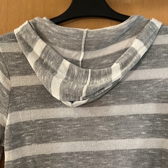 La Blanca Women’s Striped Hooded V Neck Swim Coverup Gray White Size Small - Picture 8 of 9